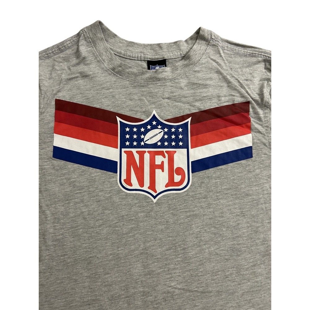NFL Graphic T-Shirt Mens‎ Small Gray Excellent Short Sleeve Shield Logo Tee